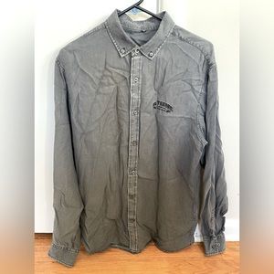 El Tesoro button up